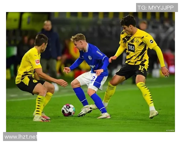 曼彻斯特队的足球明星有哪些他们的成就与影响力解析 曼彻斯特队的足球明星有哪些他们的成就与影响力解析