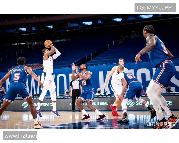 乔治罗尼与根特的精彩对决揭示足球战术与团队合作的完美结合 乔治罗尼与根特的精彩对决揭示足球战术与团队合作的完美结合